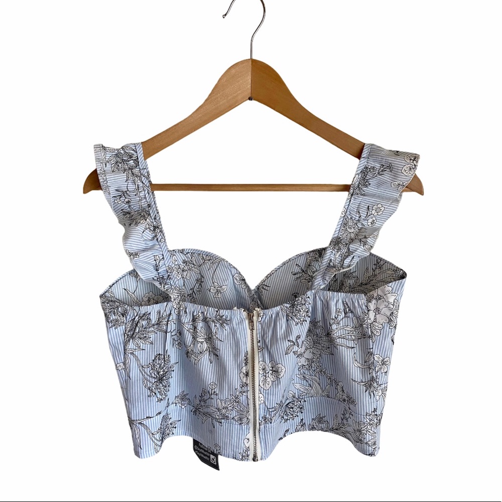 🎉HP🎉 Ruffled Crop Top - Picture 2 of 2